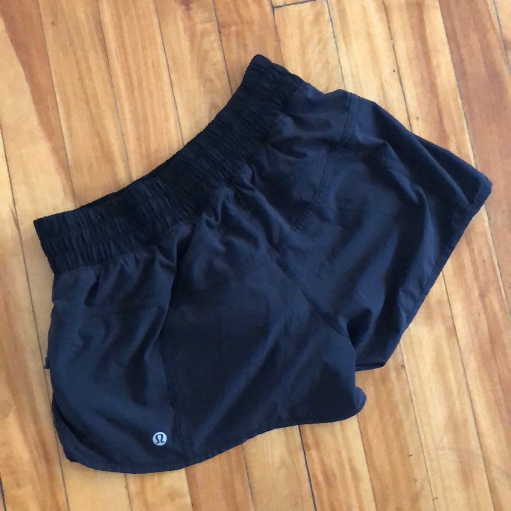 Lululemon Tracker short IV- black